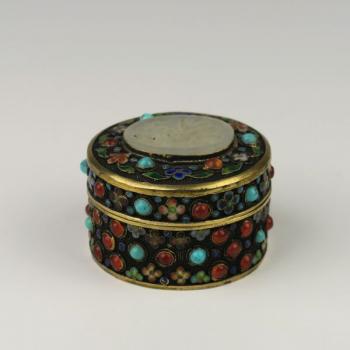 Chinese box with lid